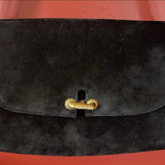 Vintage Gucci Suede Shoulder Bag with Gold Turn-Lock Closure - Picture 2 of 4